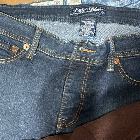 Box full of Plus size women’s pants - Picture 4 of 12